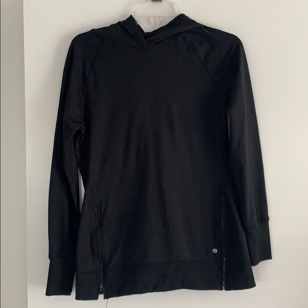 Black athletic dry fit sweatshirt